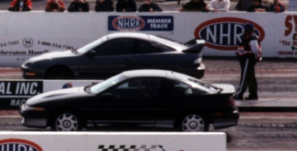 racing1.jpg (30777 bytes)
